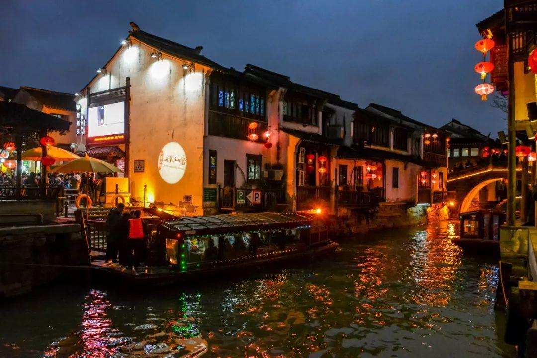 小蓝球向上跳